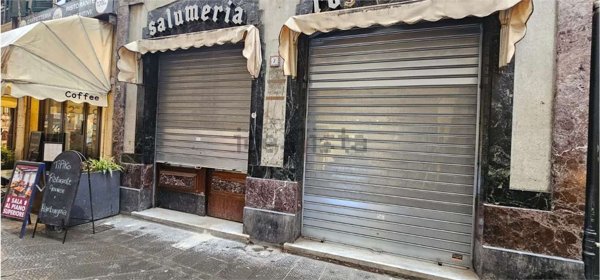 locale commerciale in affitto a Rapallo