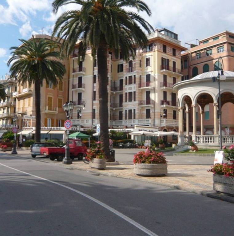 locale commerciale in affitto a Rapallo
