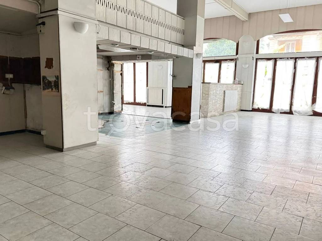 negozio in affitto a Rapallo