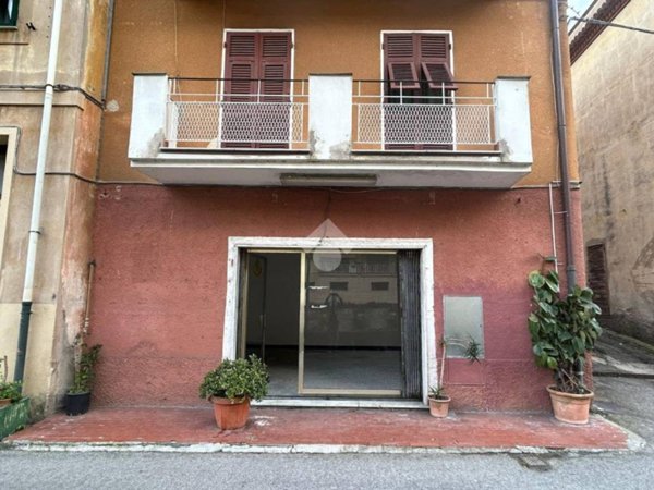 negozio in affitto a Rapallo