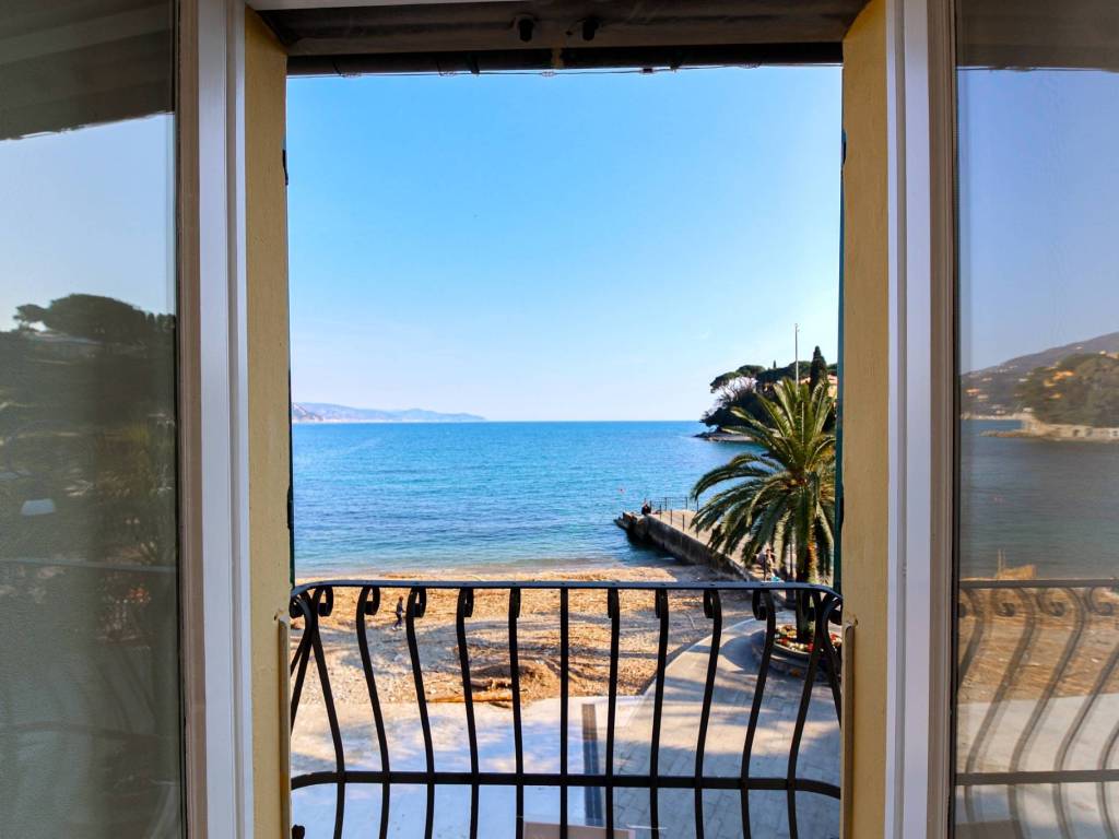 appartamento in affitto a Rapallo in zona San Michele di Pagana