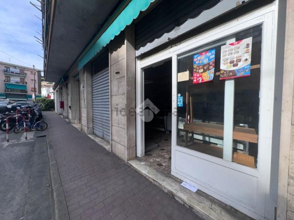 locale commerciale in affitto a Rapallo