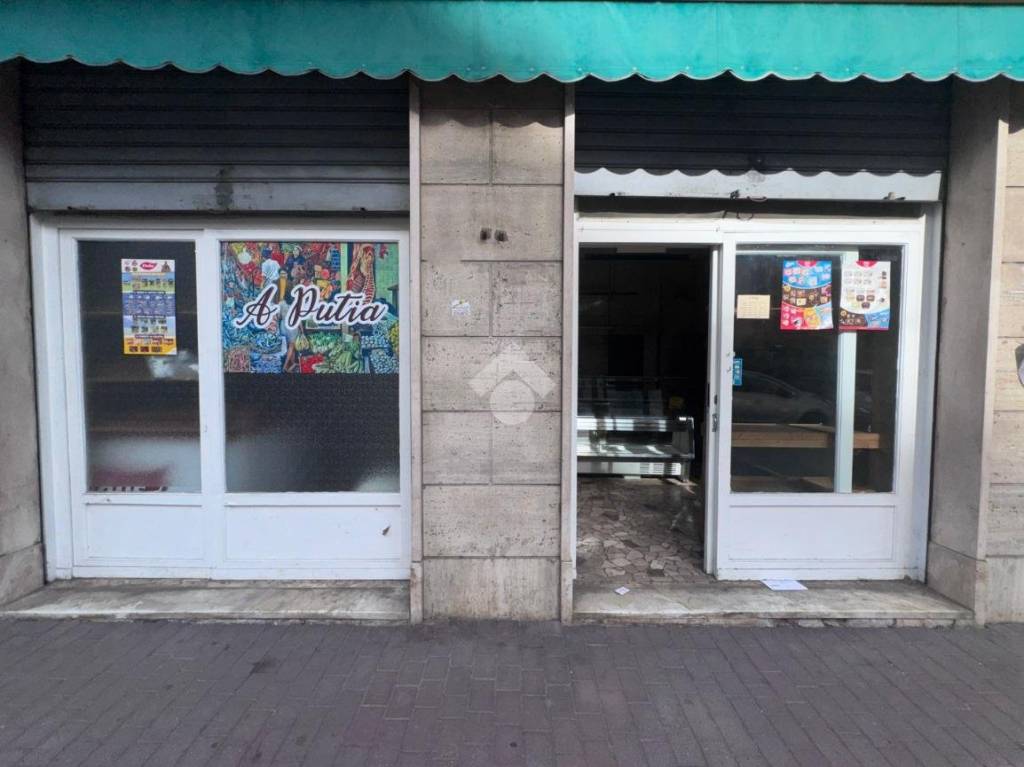 negozio in affitto a Rapallo