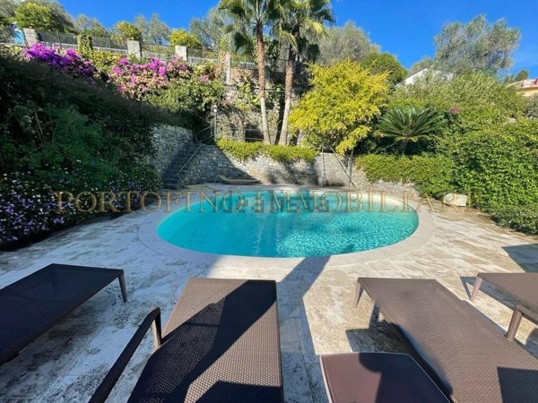 casa indipendente in affitto a Rapallo in zona San Michele di Pagana