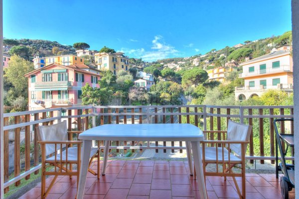 appartamento in affitto a Rapallo in zona San Michele di Pagana