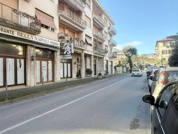 negozio in affitto a Rapallo