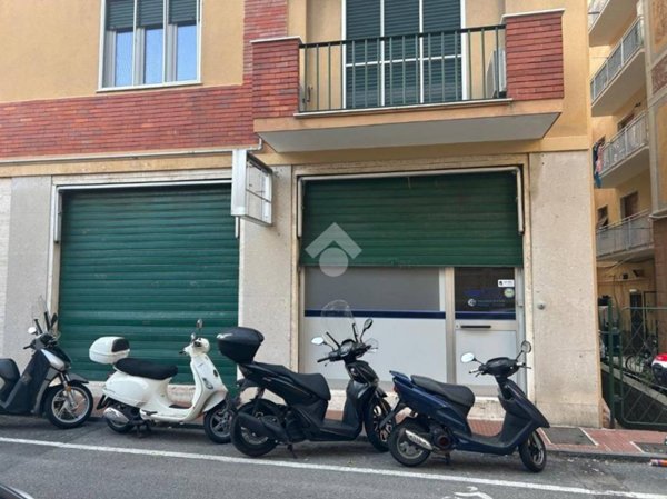 negozio in affitto a Rapallo