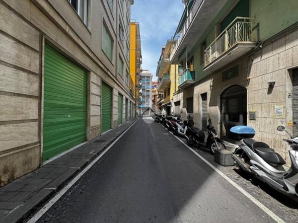 locale commerciale in affitto a Rapallo in zona San Michele di Pagana