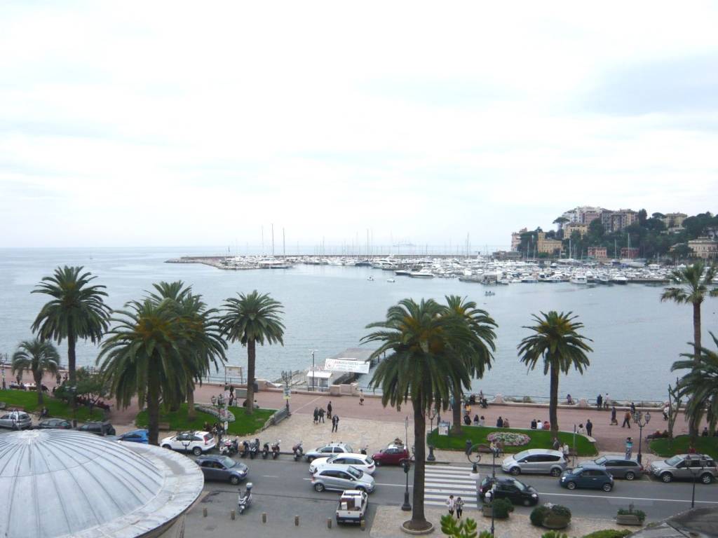 appartamento in affitto a Rapallo in zona San Michele di Pagana