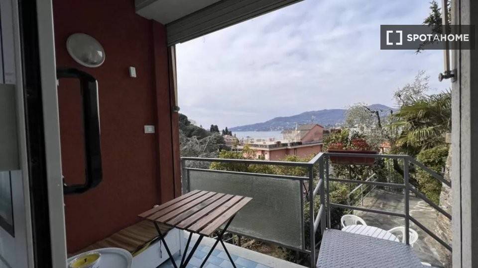 appartamento in affitto a Rapallo in zona San Michele di Pagana