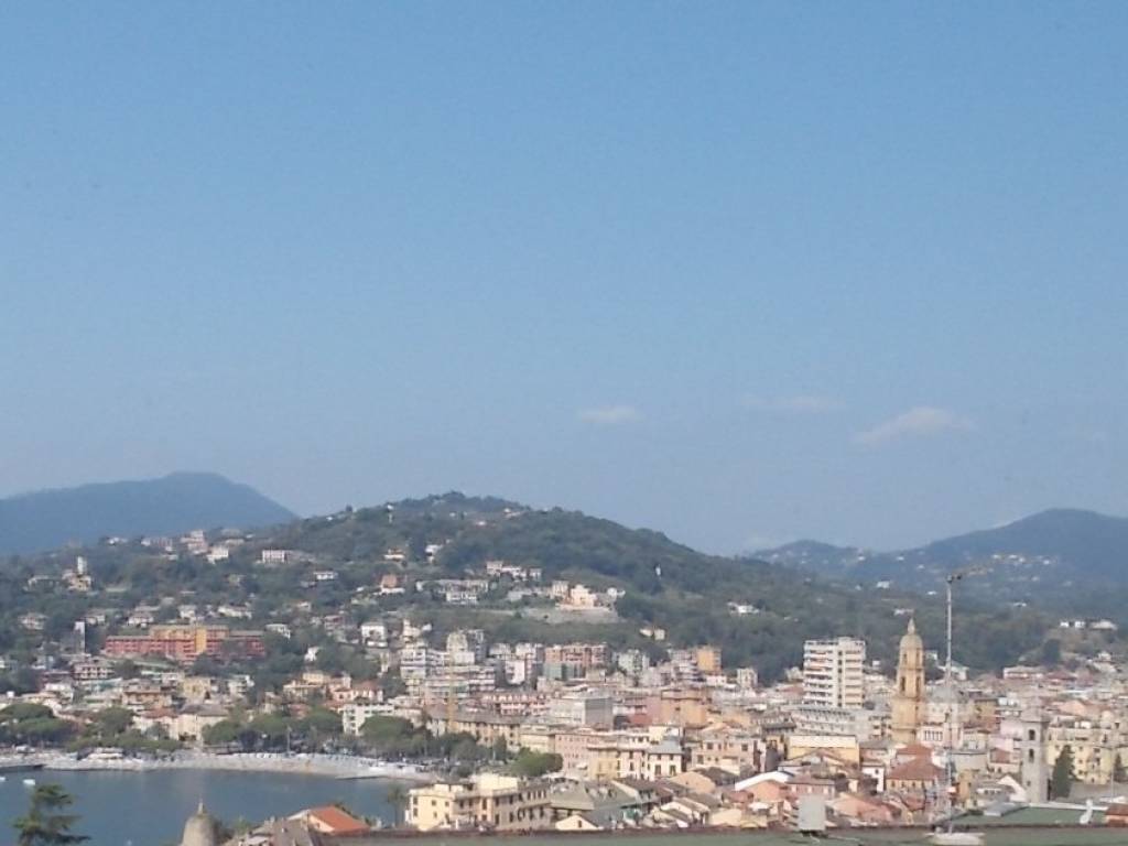 appartamento in affitto a Rapallo in zona San Michele di Pagana