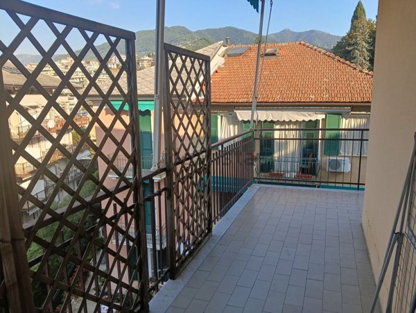 appartamento in affitto a Rapallo in zona San Michele di Pagana