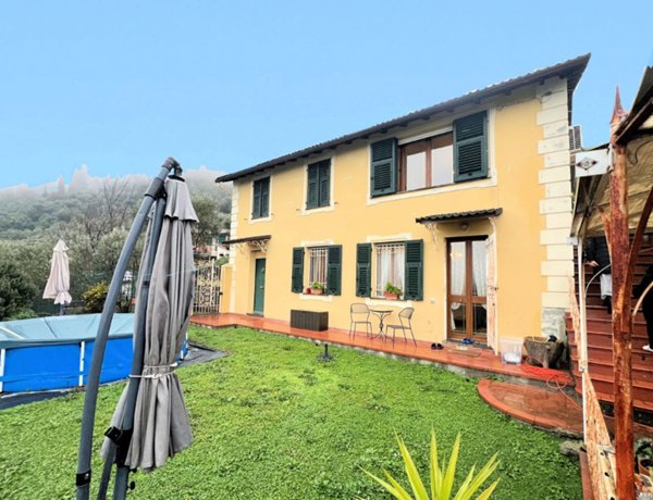 casa indipendente in affitto a Recco in zona San Rocco