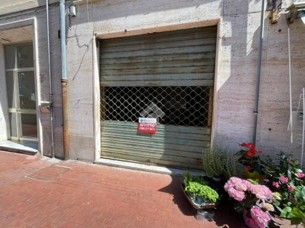 negozio in affitto a Recco