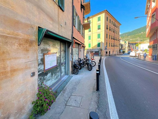 negozio in affitto a Recco