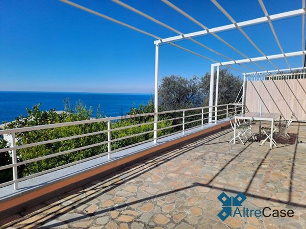 appartamento in affitto a Recco