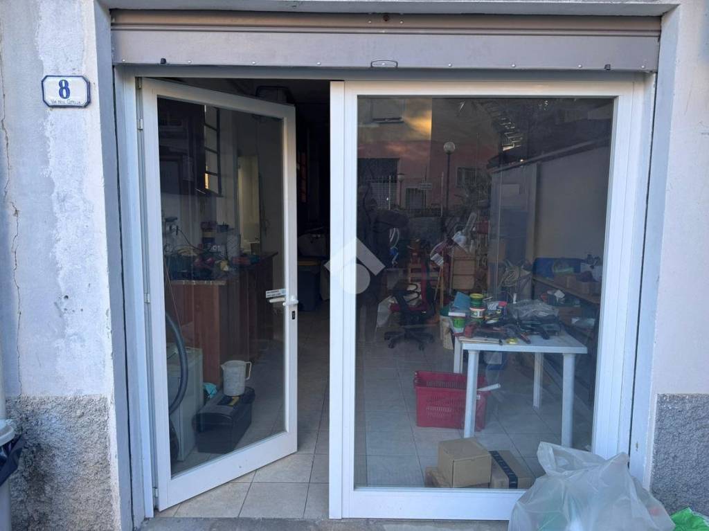 locale commerciale in affitto a Recco