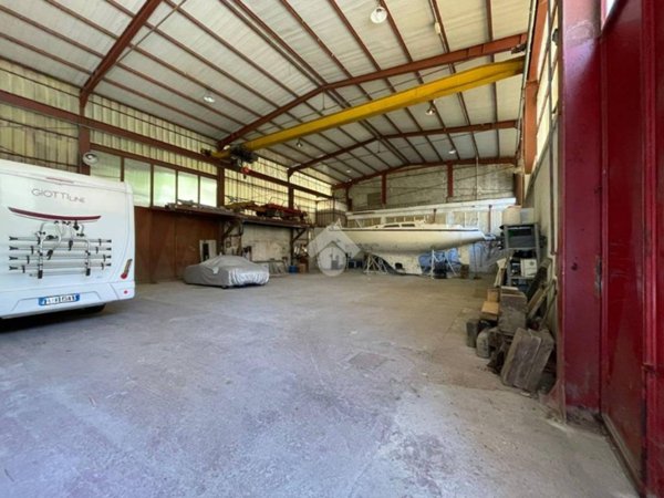 locale commerciale in affitto a Recco in zona San Rocco