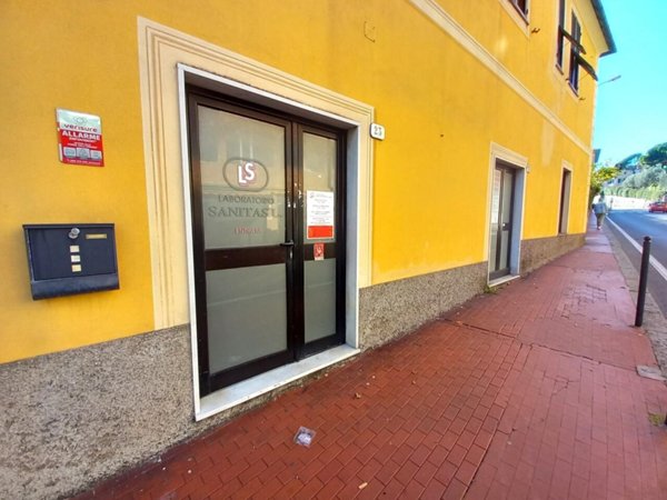 negozio in affitto a Recco