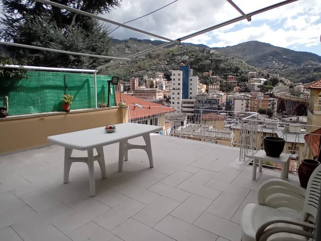 appartamento in affitto a Recco in zona Megli
