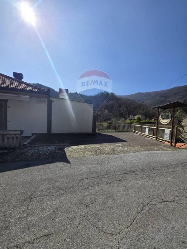 locale commerciale in affitto a San Colombano Certenoli in zona Celesia