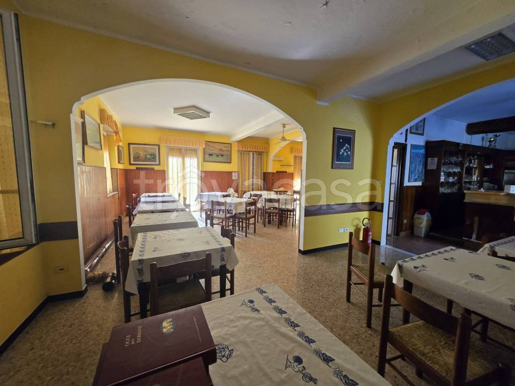 locale commerciale in affitto a San Colombano Certenoli in zona Celesia