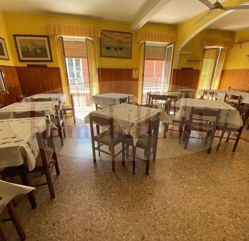 negozio in affitto a San Colombano Certenoli