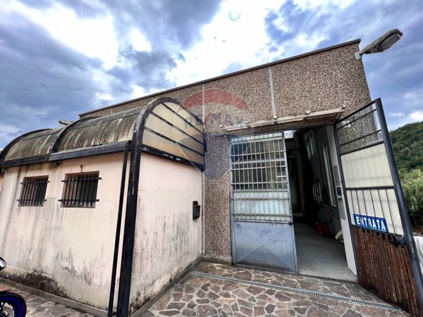 locale commerciale in affitto a San Colombano Certenoli