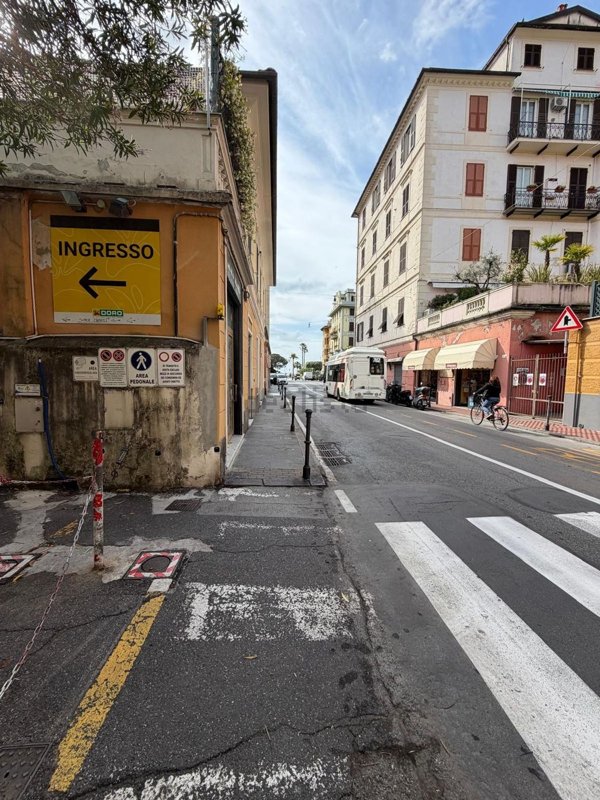 locale di sgombero in affitto a Santa Margherita Ligure