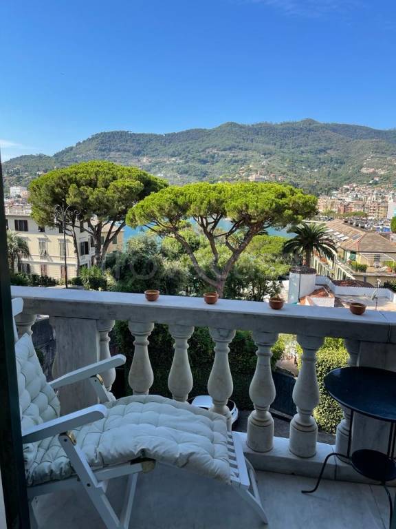 appartamento in affitto a Santa Margherita Ligure in zona Nozarego