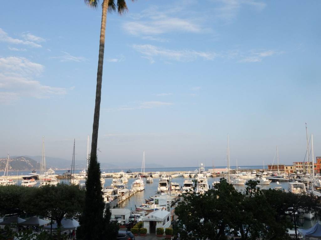 appartamento in affitto a Santa Margherita Ligure in zona Nozarego