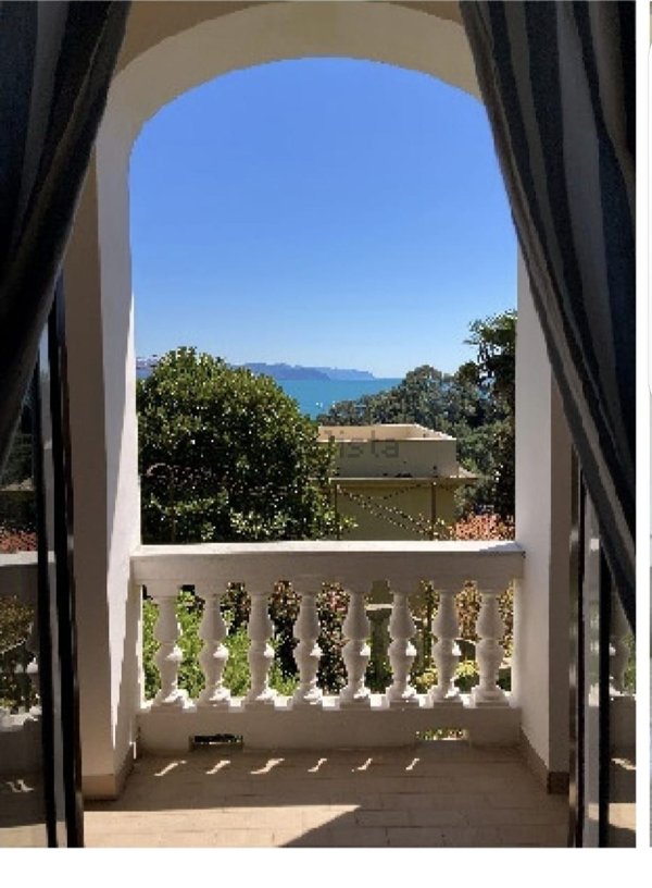 esavano in affitto a Santa Margherita Ligure in zona Nozarego