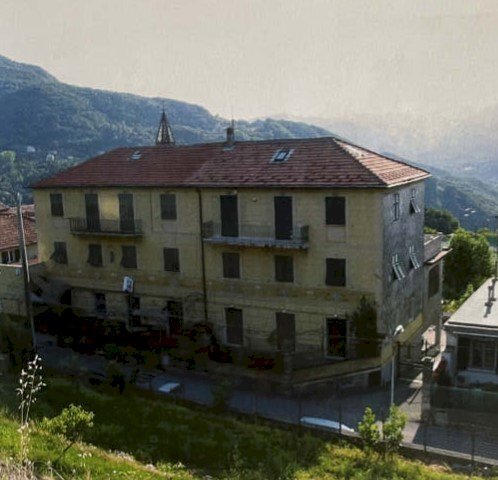 intera palazzina in affitto a Sant'Olcese in zona Torrazza