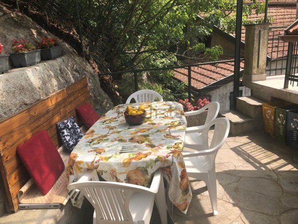 casa indipendente in affitto a Savignone