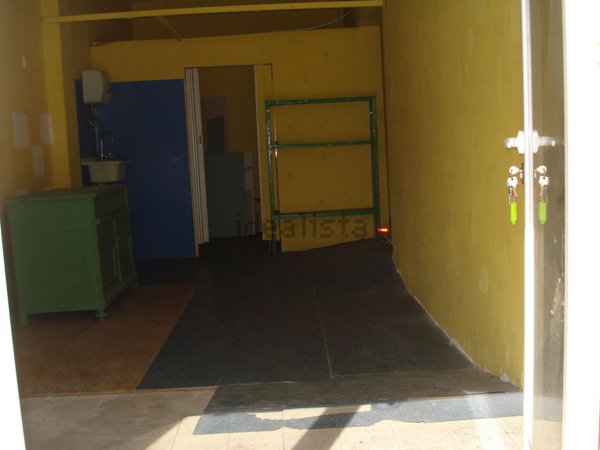 locale di sgombero in affitto a Serra Riccò in zona Serra