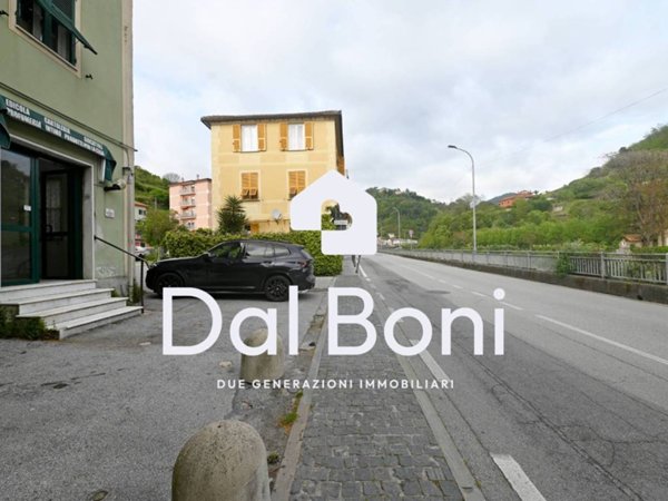 negozio in affitto a Serra Riccò in zona Pedemonte
