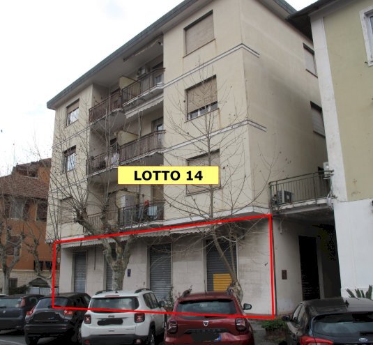 locale commerciale in affitto a Serra Riccò in zona Serra