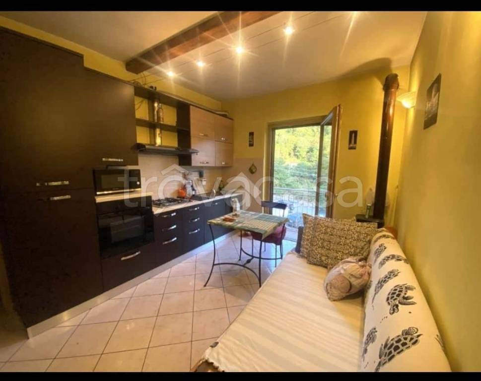 appartamento in affitto a Serra Riccò in zona Pedemonte