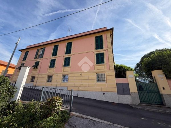 pentavano in affitto a Serra Riccò in zona San Cipriano
