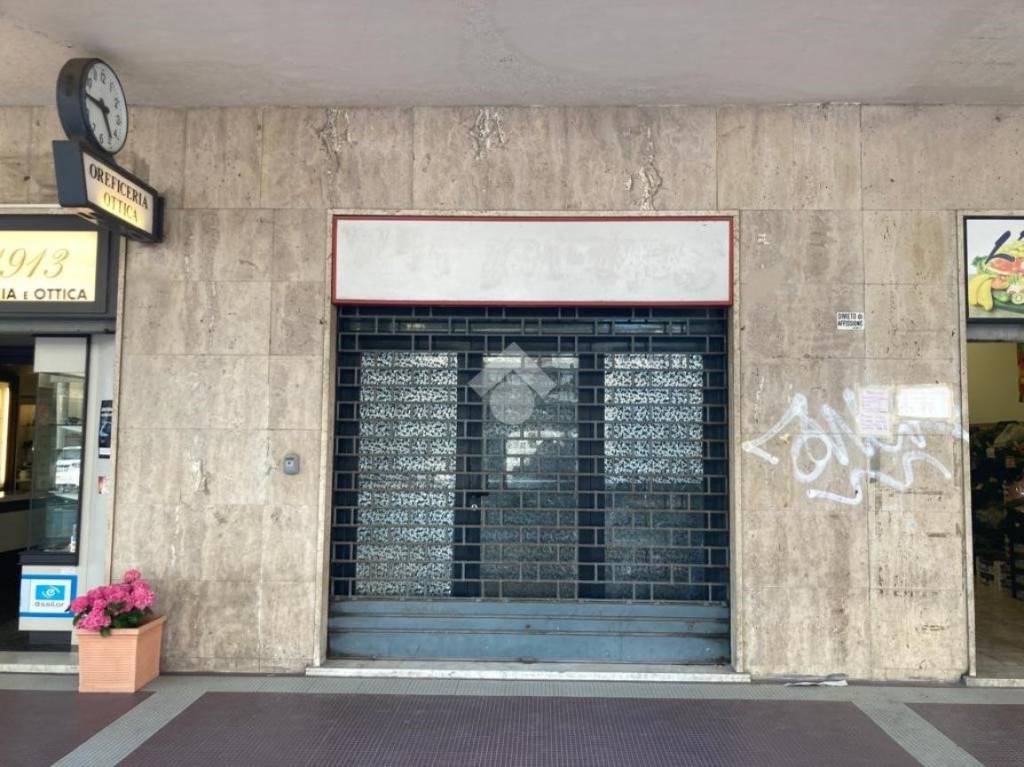 negozio in affitto a Sestri Levante