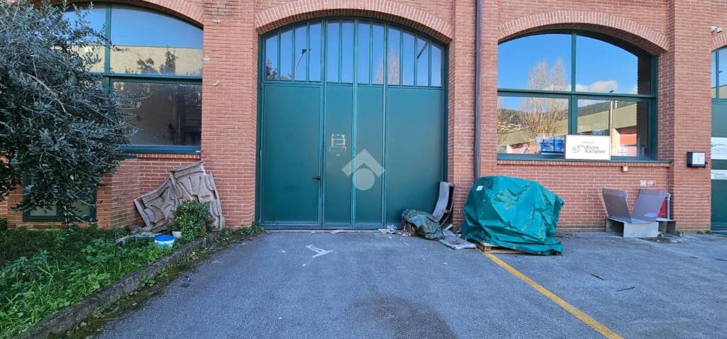 locale commerciale in affitto a Sestri Levante