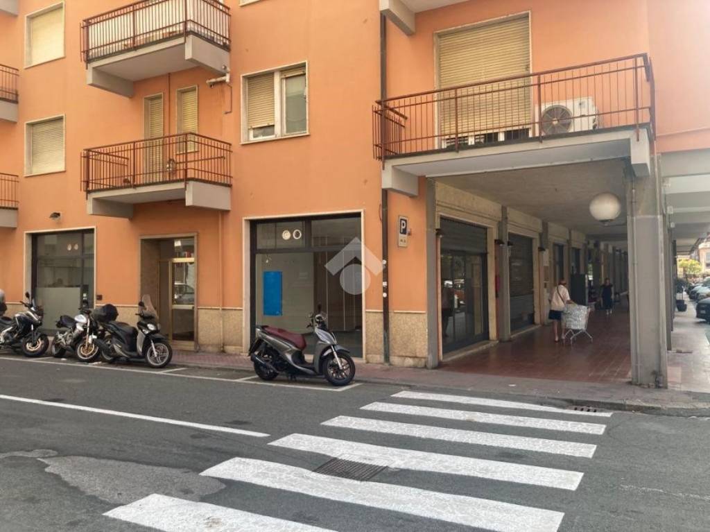 negozio in affitto a Sestri Levante