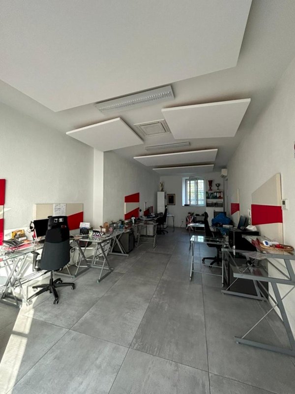 locale commerciale in affitto a Sestri Levante