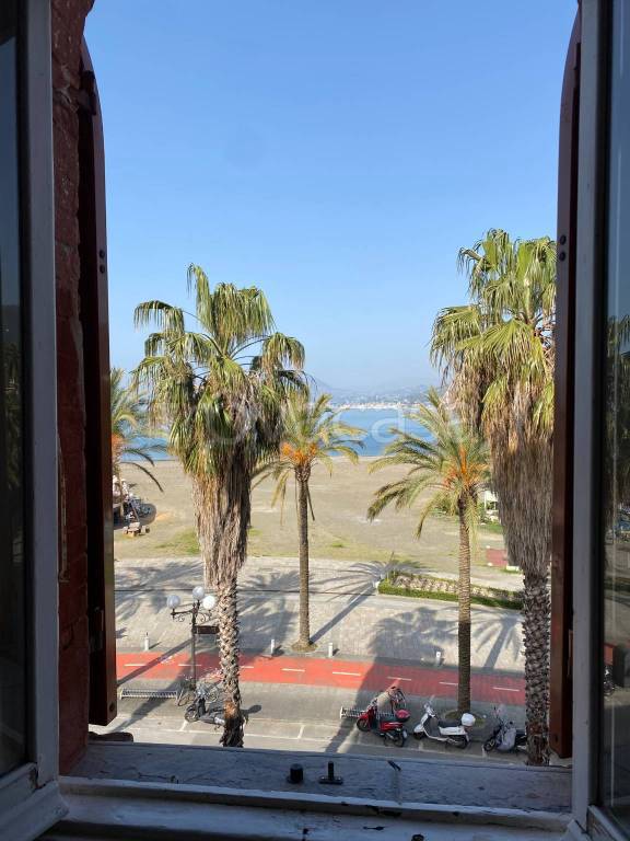 pentavano in affitto a Sestri Levante