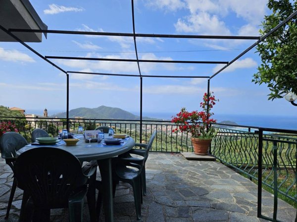 casa indipendente in affitto a Sestri Levante in zona San Bernardo