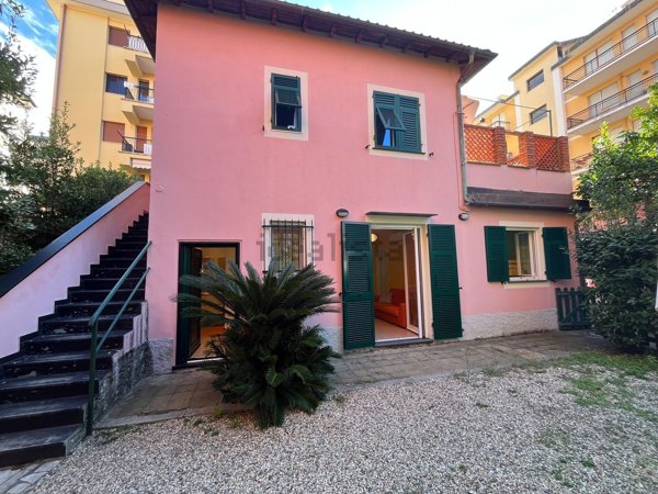 appartamento in affitto a Sestri Levante