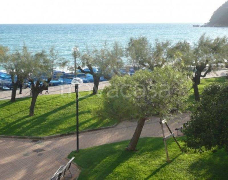 appartamento in affitto a Sestri Levante in zona Riva Trigoso