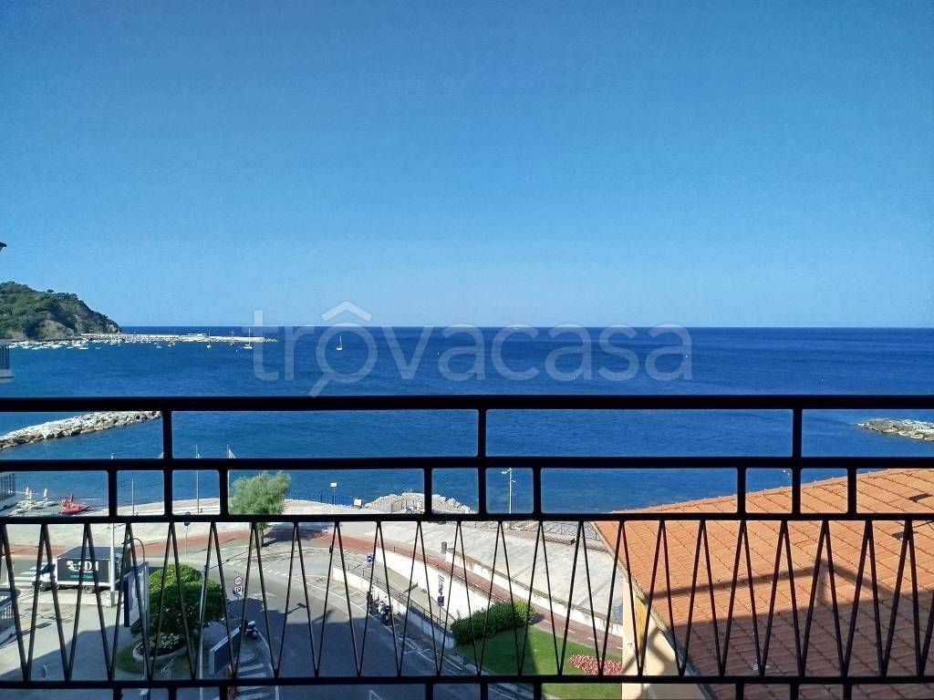appartamento in affitto a Sestri Levante