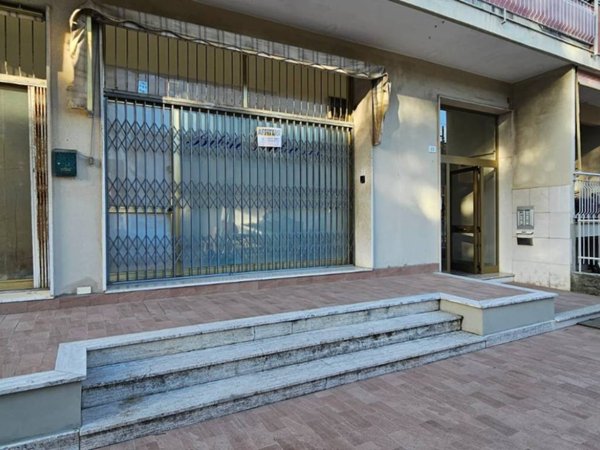 negozio in affitto a Sestri Levante