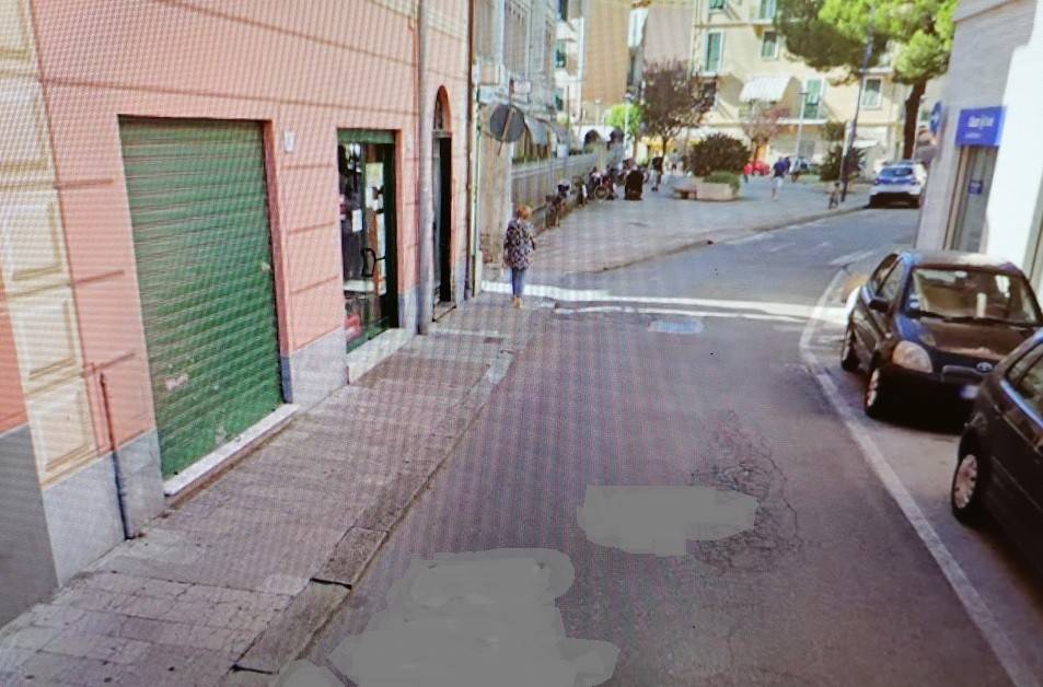 negozio in affitto a Sestri Levante in zona Santo Stefano